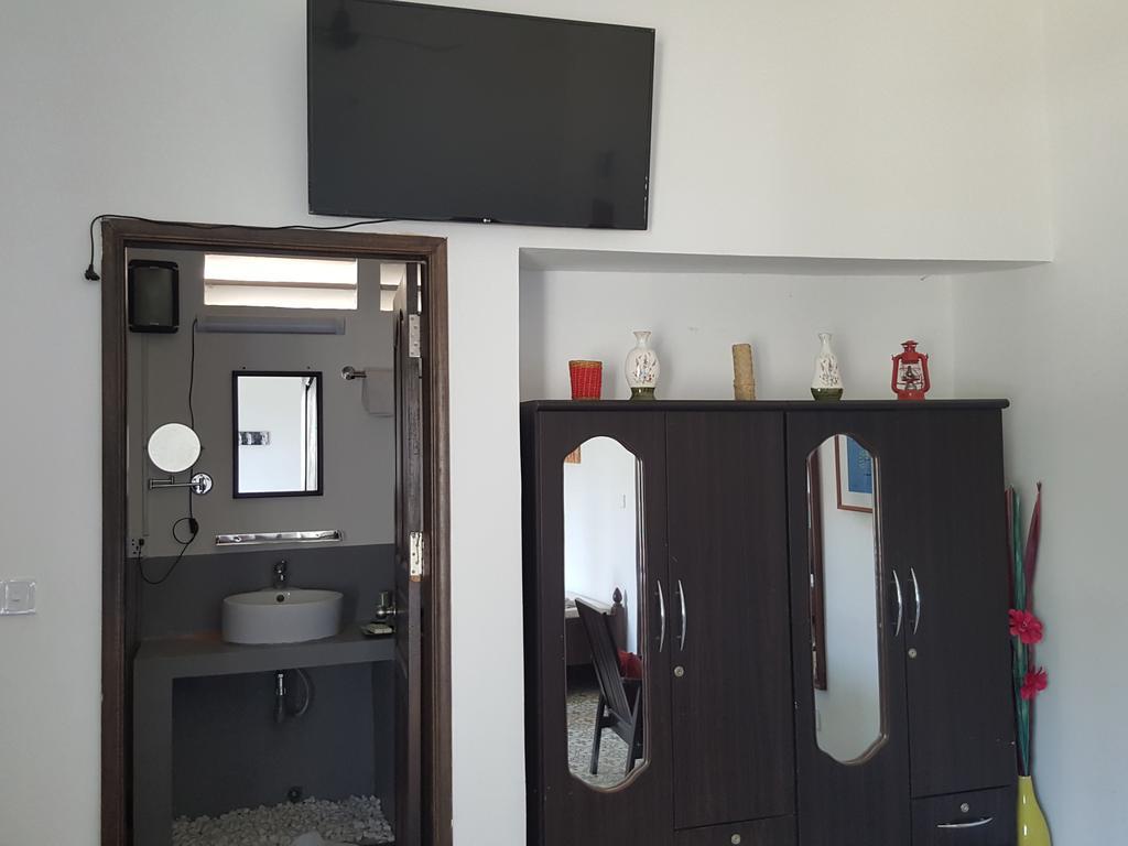The Little Garden Boutique Hotel Пном Пен Екстериор снимка
