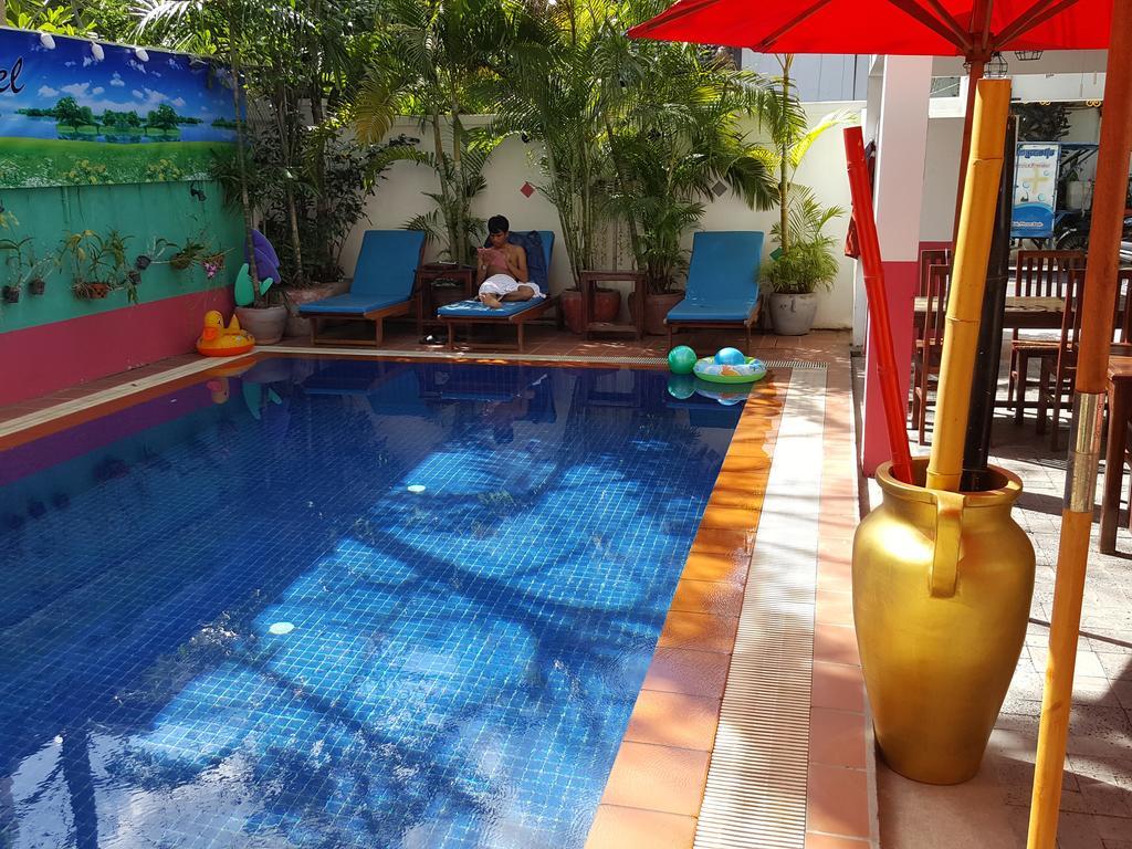 The Little Garden Boutique Hotel Пном Пен Екстериор снимка